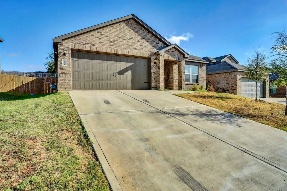921 Clark Drive Ferris, TX 75125