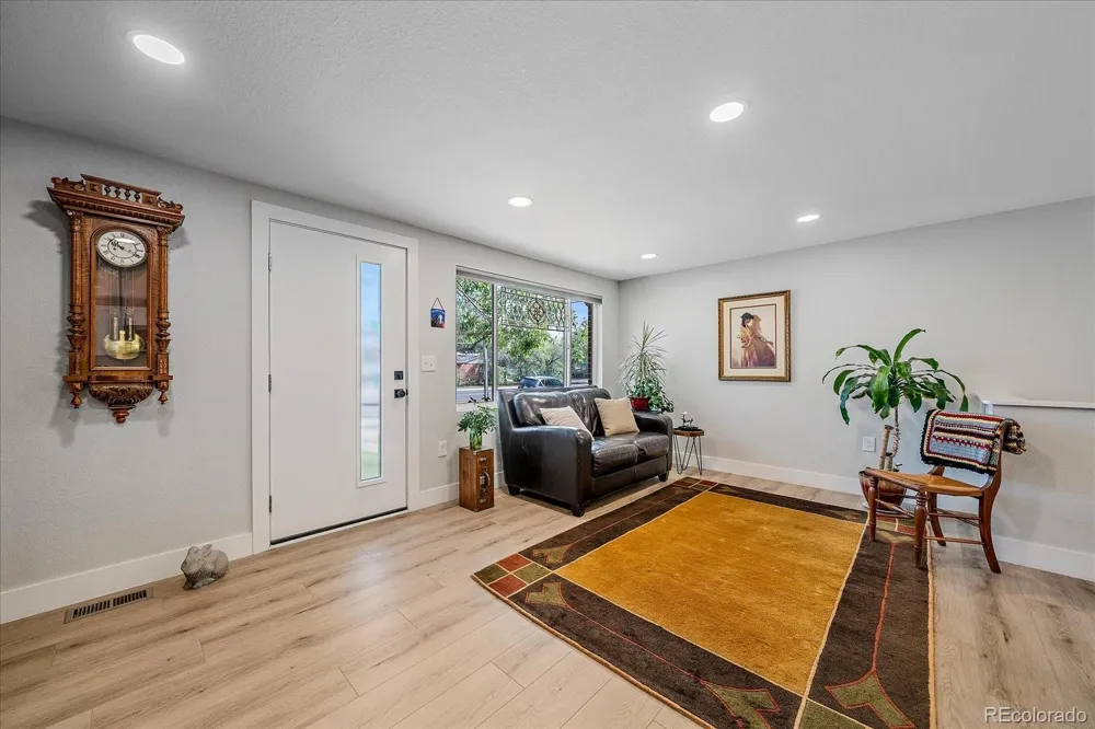 1070 W Oxford Avenue Englewood, CO 80110
