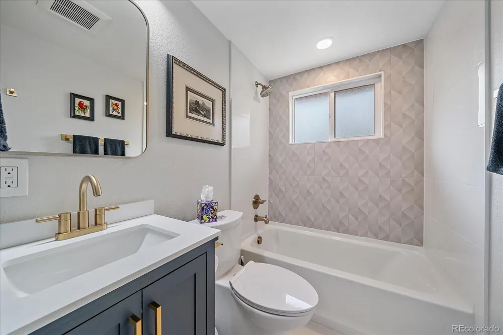 1070 W Oxford Avenue Englewood, CO 80110