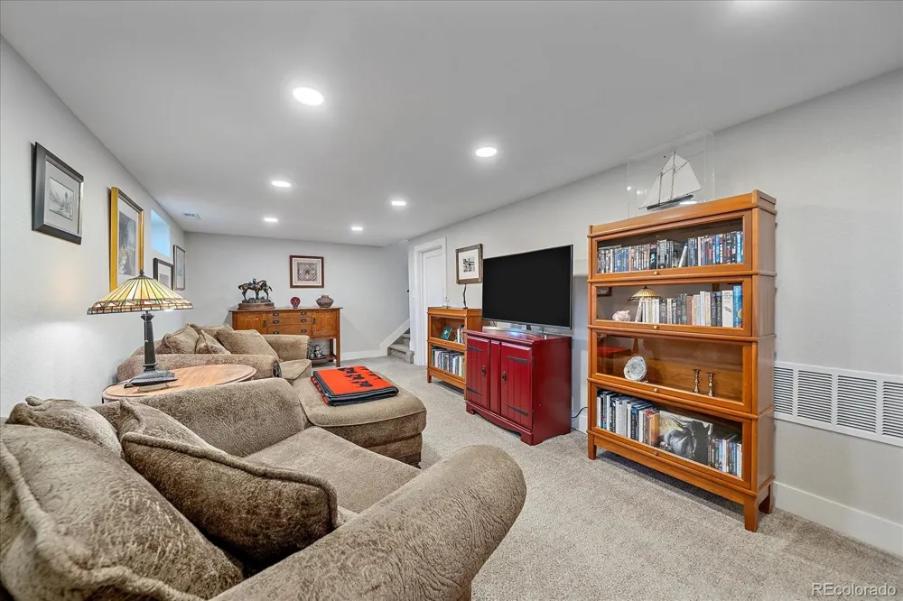 1070 W Oxford Avenue Englewood, CO 80110