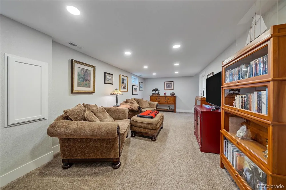 1070 W Oxford Avenue Englewood, CO 80110
