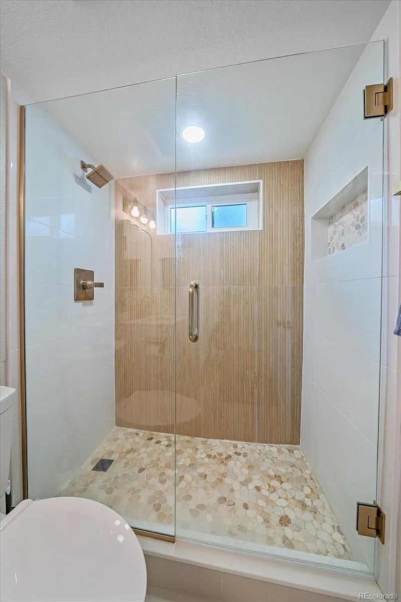 1070 W Oxford Avenue Englewood, CO 80110