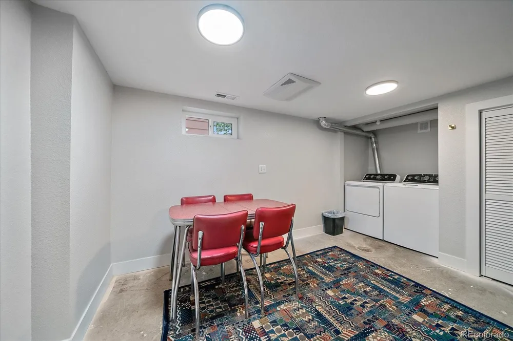 1070 W Oxford Avenue Englewood, CO 80110