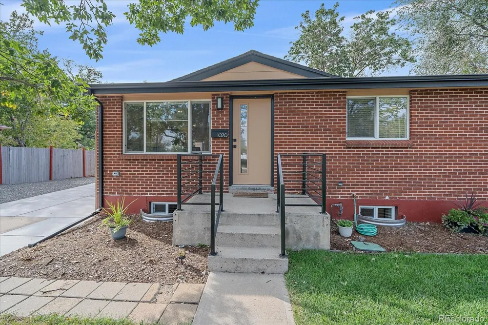 1070 W Oxford Avenue Englewood, CO 80110
