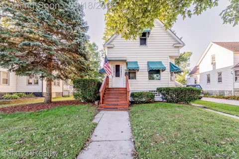 447 Walnut Street