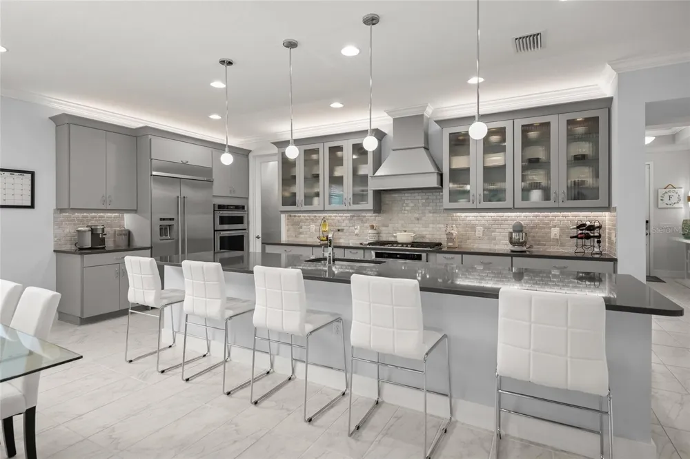 5557 LONG SHORE LOOP Sarasota, FL 34238