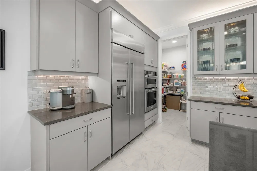 5557 LONG SHORE LOOP Sarasota, FL 34238
