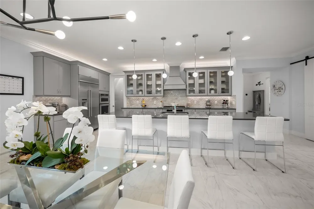 5557 LONG SHORE LOOP Sarasota, FL 34238
