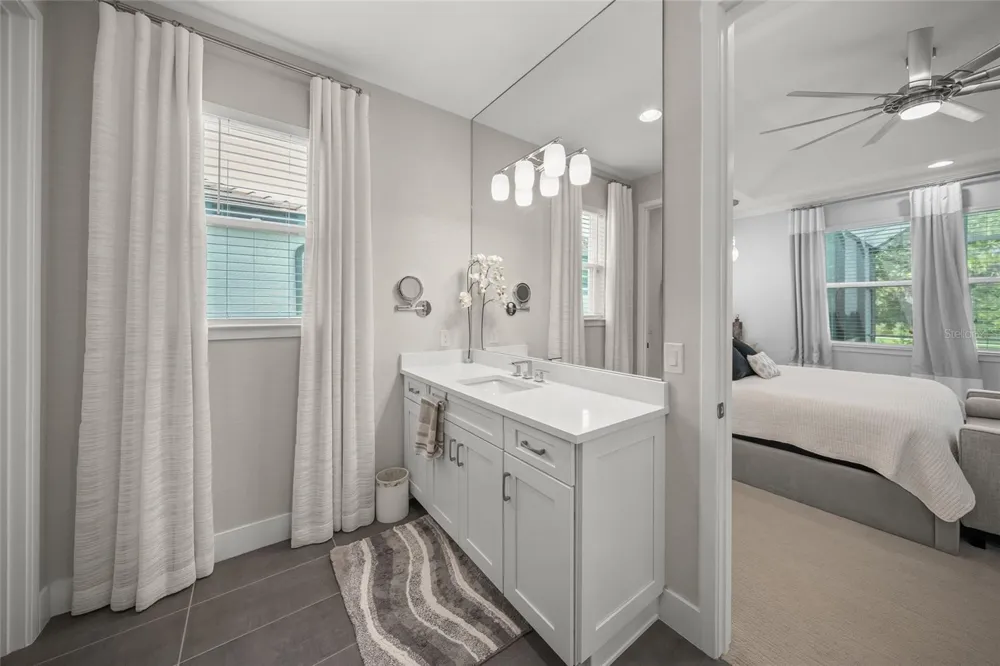 5557 LONG SHORE LOOP Sarasota, FL 34238