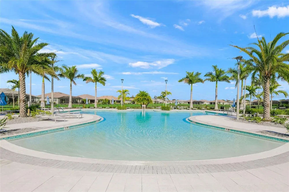 5557 LONG SHORE LOOP Sarasota, FL 34238