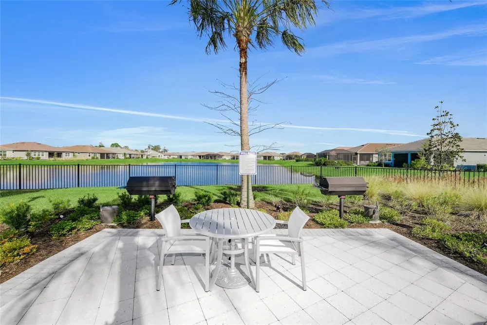 5557 LONG SHORE LOOP Sarasota, FL 34238