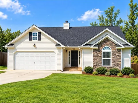 4915 Roxton Lane