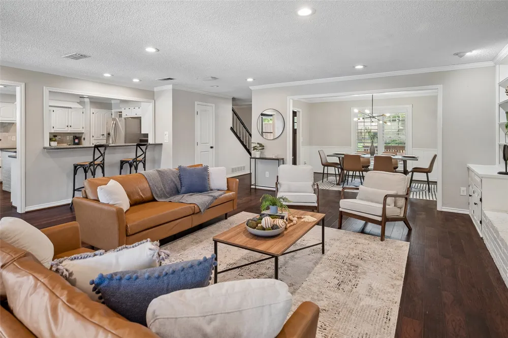 2705 Prairie Creek Court Plano, TX 75075