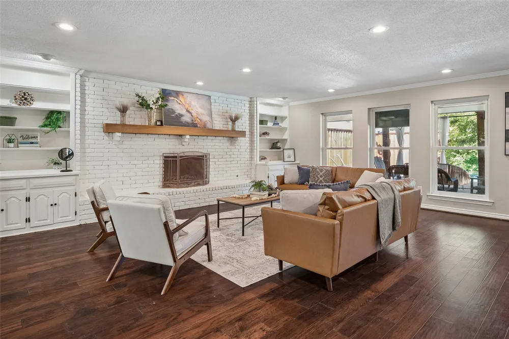 2705 Prairie Creek Court Plano, TX 75075