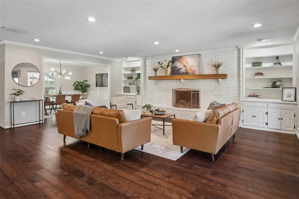 2705 Prairie Creek Court Plano, TX 75075