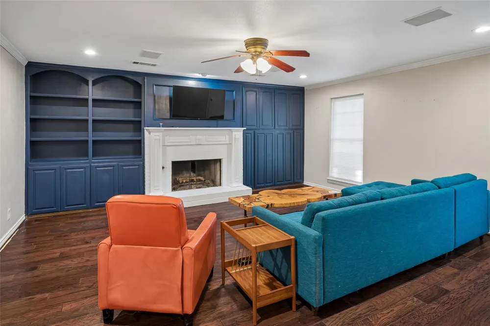 2705 Prairie Creek Court Plano, TX 75075