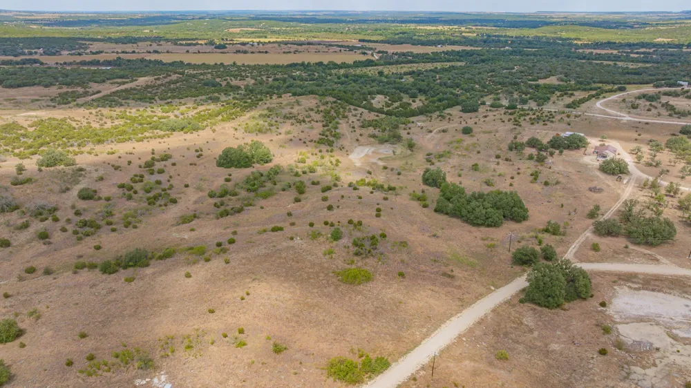 Private Road 3032 Hamilton, TX 76531