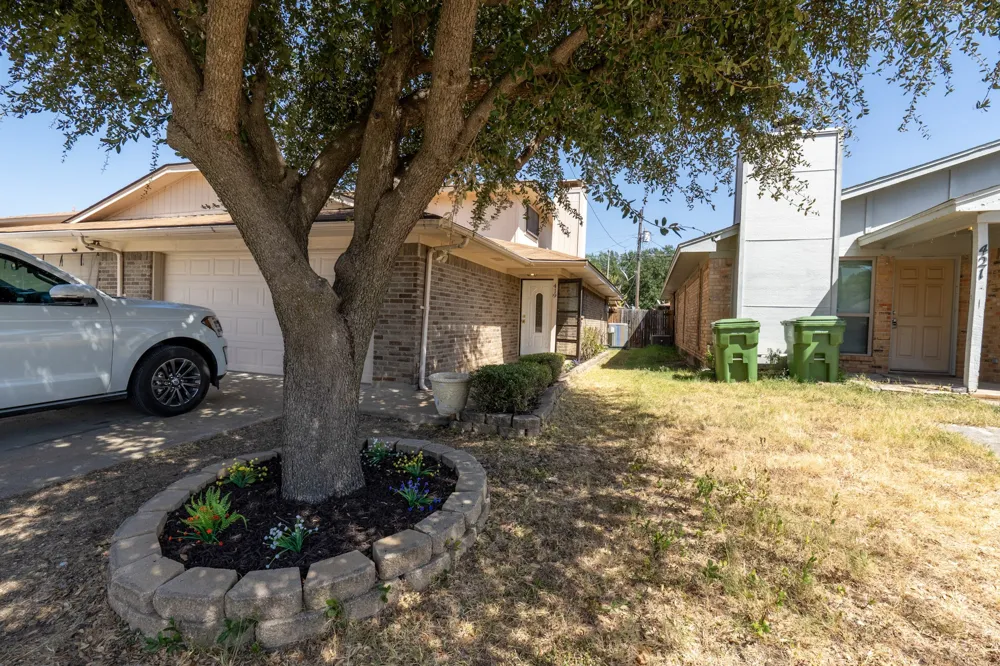 419 S Las Vegas Trail White Settlement, TX 76108