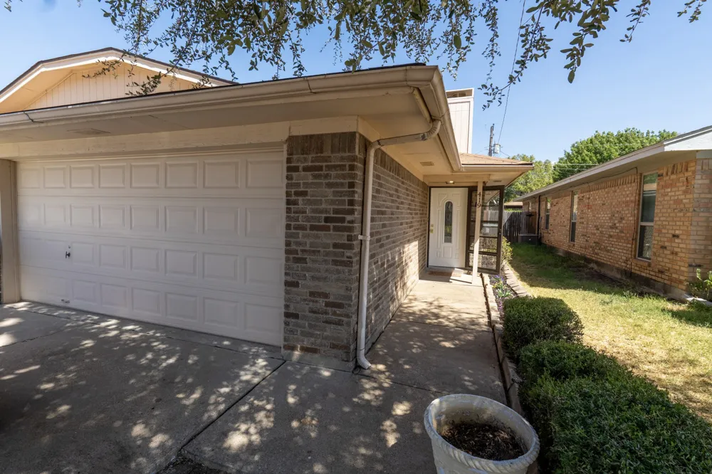 419 S Las Vegas Trail White Settlement, TX 76108