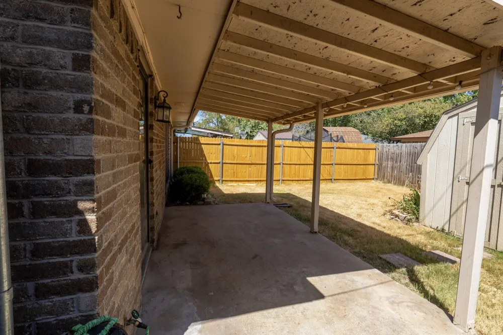 419 S Las Vegas Trail White Settlement, TX 76108
