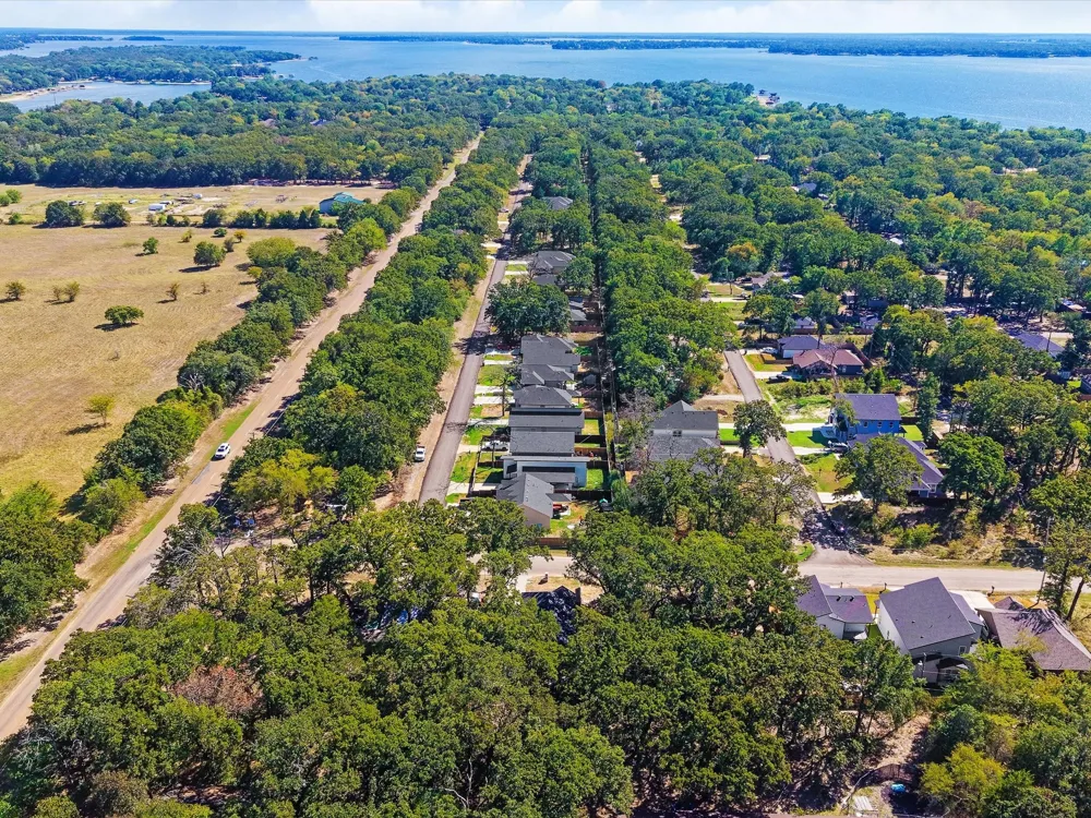 82 Indian Harbor Drive Mabank, TX 75156