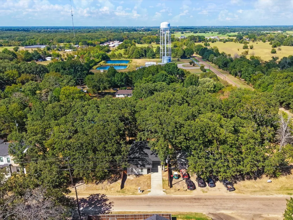 82 Indian Harbor Drive Mabank, TX 75156