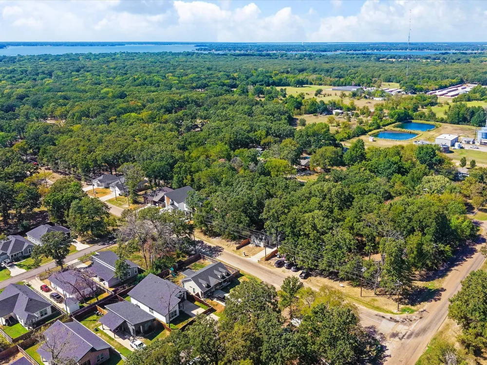 82 Indian Harbor Drive Mabank, TX 75156