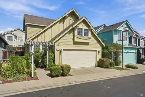 70 Narragansett Court