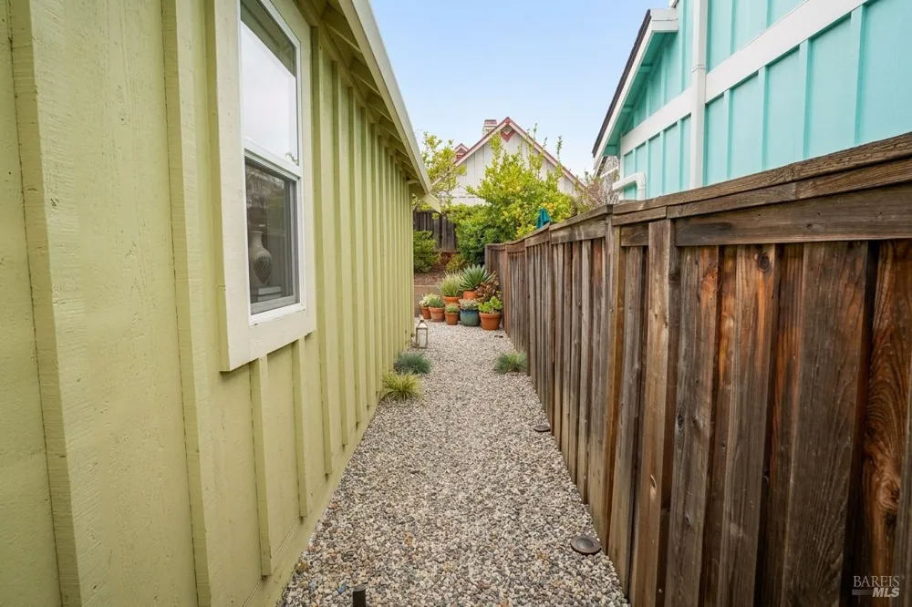 70 Narragansett Court Vallejo, CA 94591