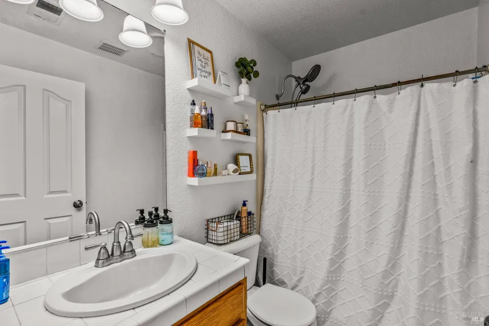 158 Wingard Circle Napa, CA 94558