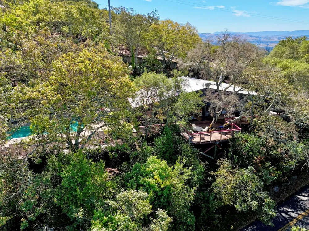 1543 Ridge Road Sonoma, CA 95476