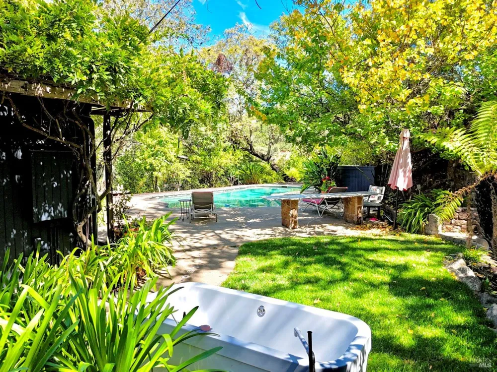 1543 Ridge Road Sonoma, CA 95476