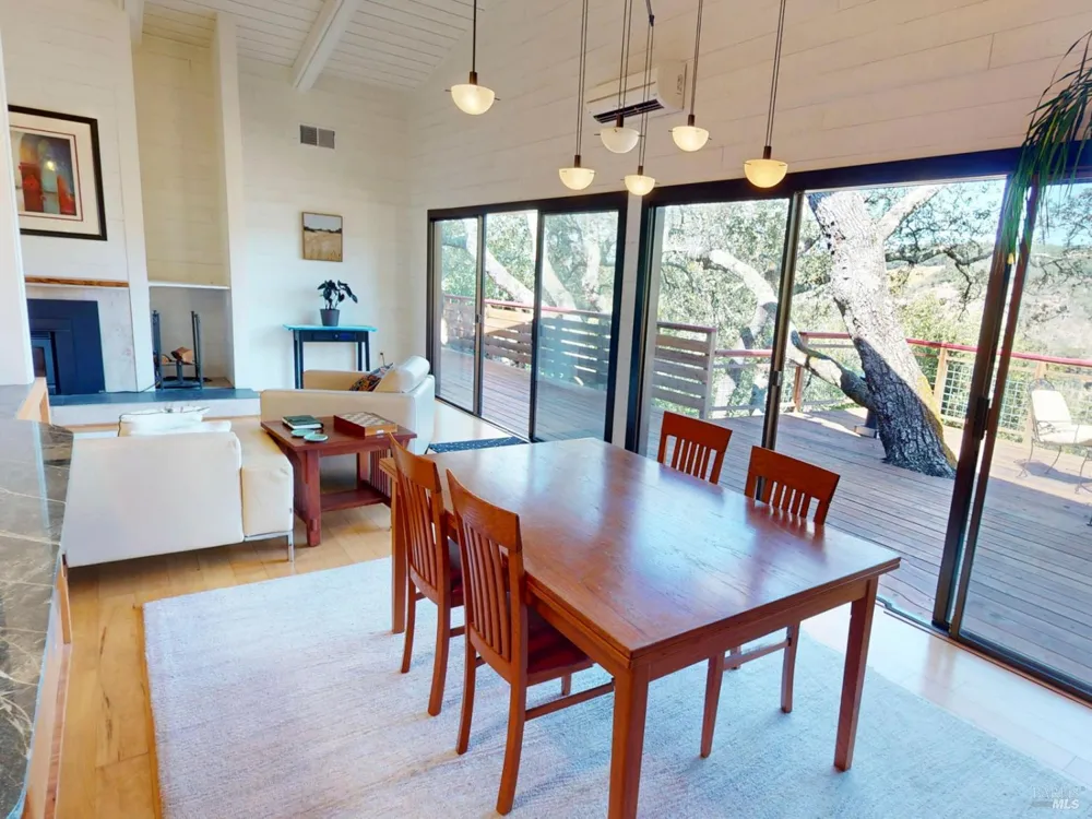 1543 Ridge Road Sonoma, CA 95476