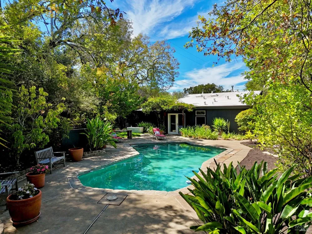 1543 Ridge Road Sonoma, CA 95476