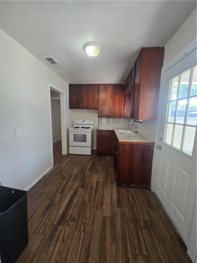 4417 Townsend Street Corpus Christi, TX 78415