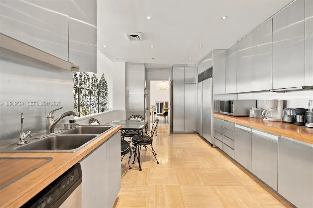 10205 Collins Ave #1704 Bal Harbour, FL 33154