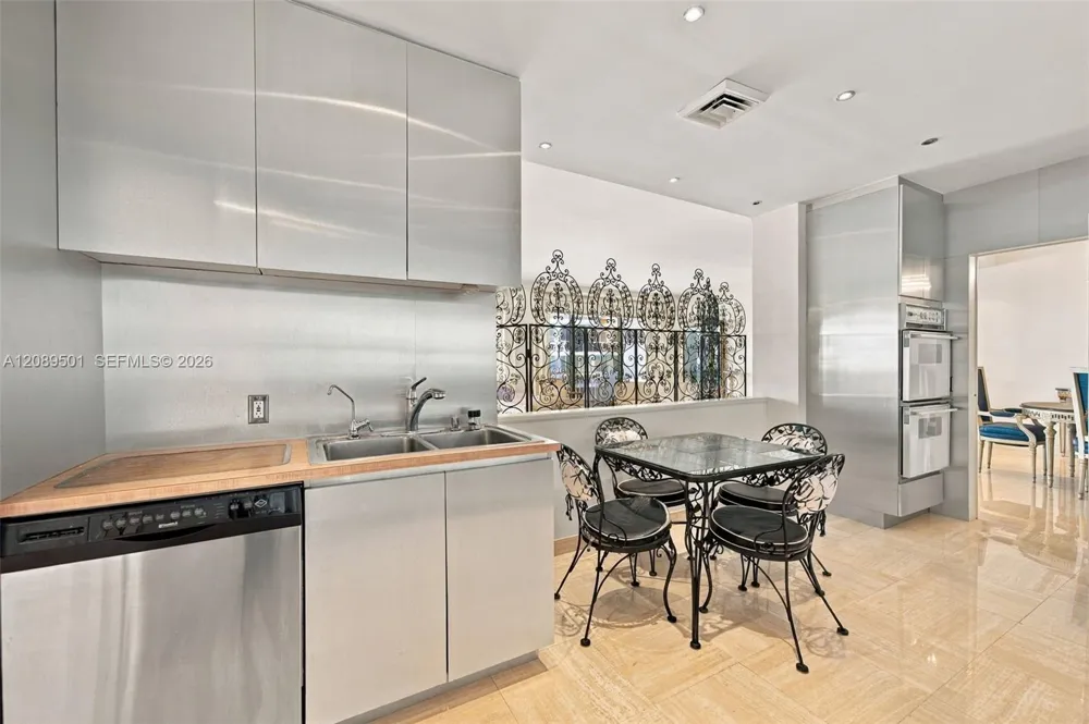 10205 Collins Ave #1704 Bal Harbour, FL 33154