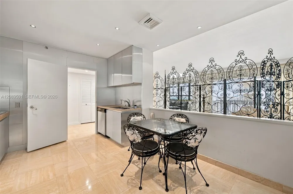10205 Collins Ave #1704 Bal Harbour, FL 33154
