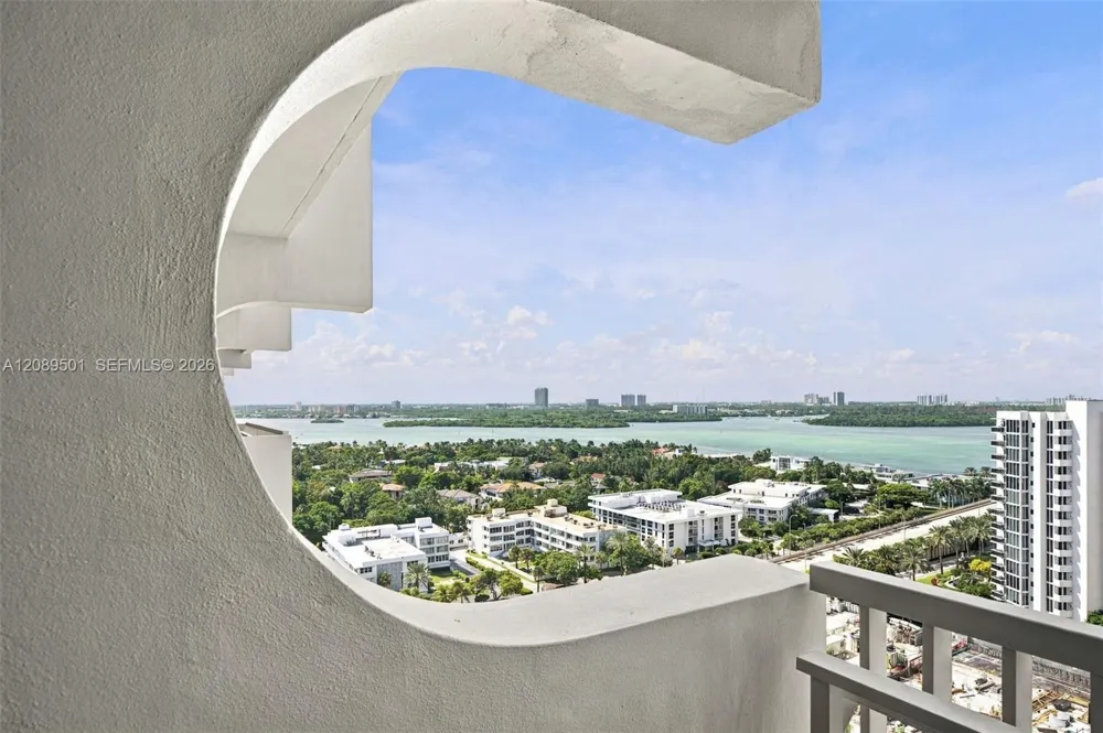 10205 Collins Ave #1704 Bal Harbour, FL 33154