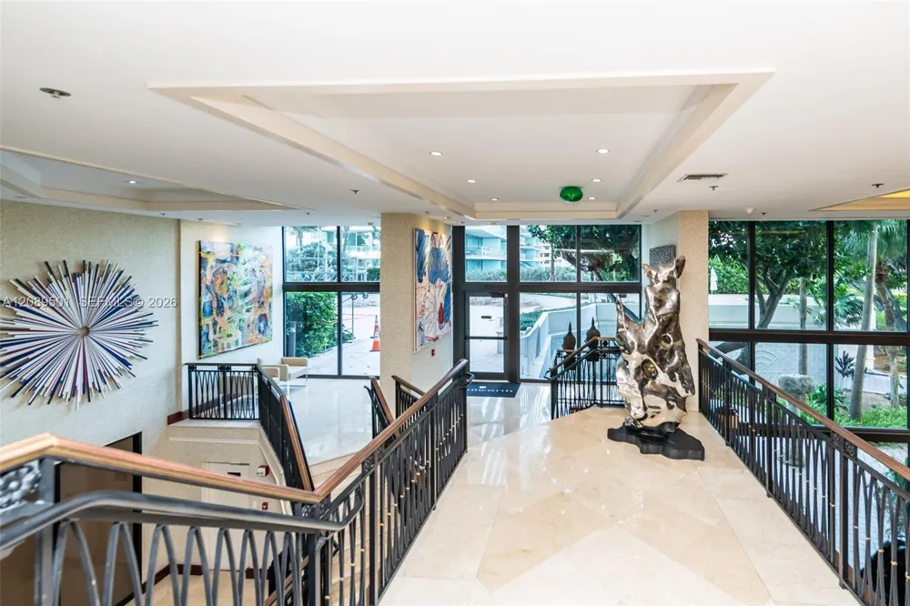 10205 Collins Ave #1704 Bal Harbour, FL 33154