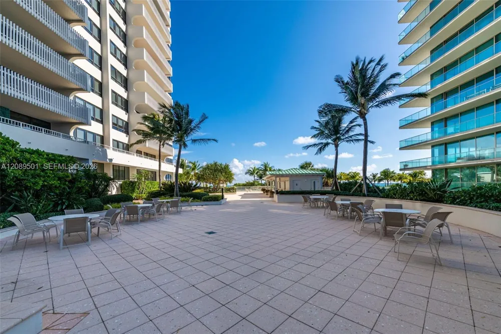 10205 Collins Ave #1704 Bal Harbour, FL 33154