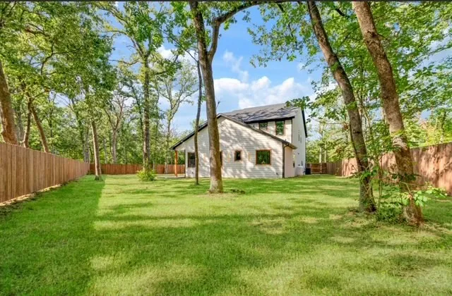 210 CHATEAU PLACE Paris, TX 75460