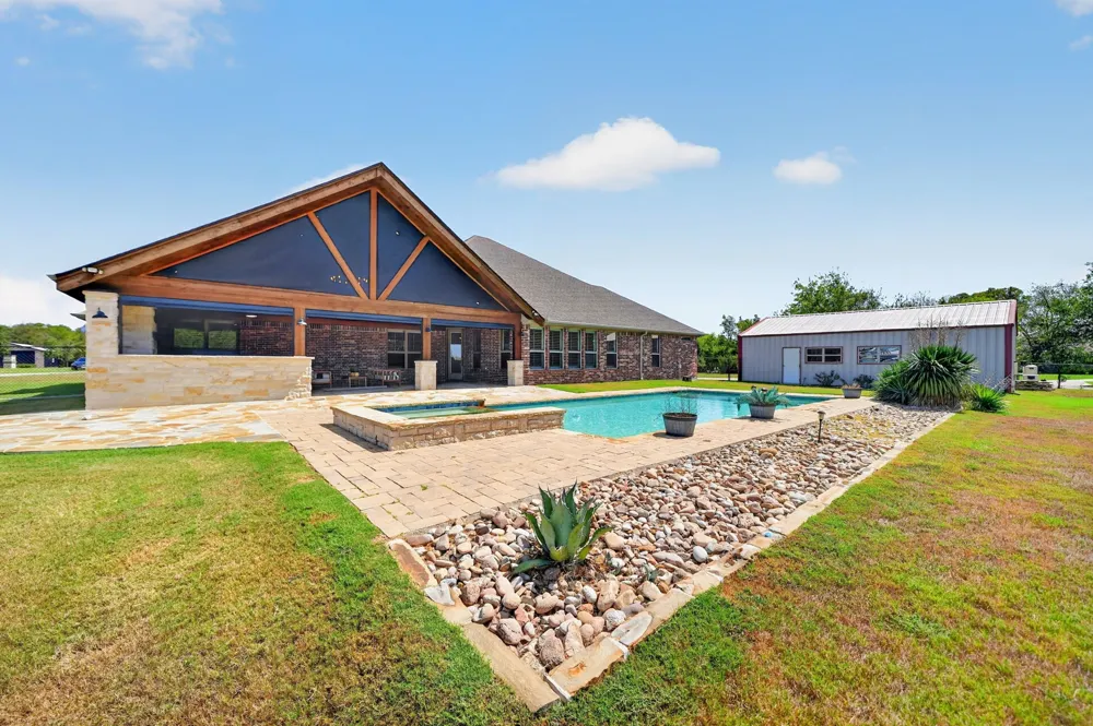 2214 Buck Court Caddo Mills, TX 75135