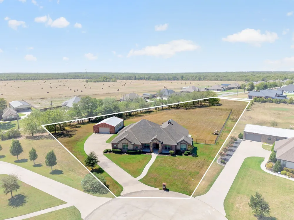 2214 Buck Court Caddo Mills, TX 75135