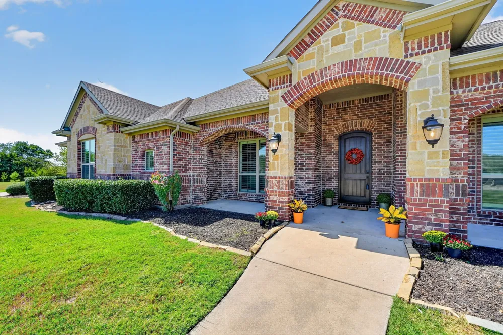 2214 Buck Court Caddo Mills, TX 75135