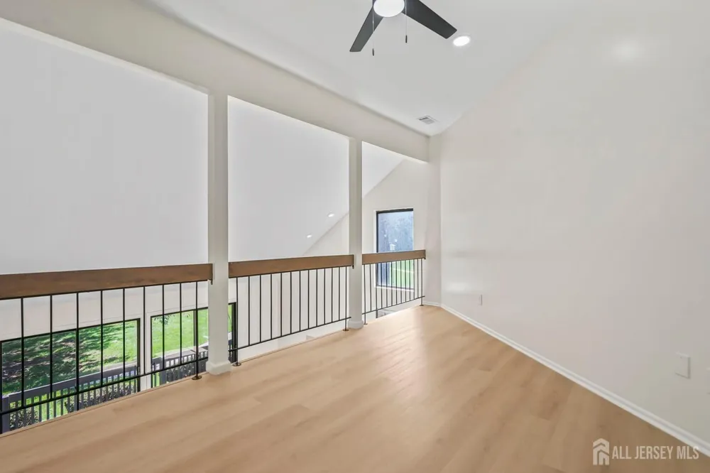 102 Kingsberry Drive Franklin Twsp, NJ 08873