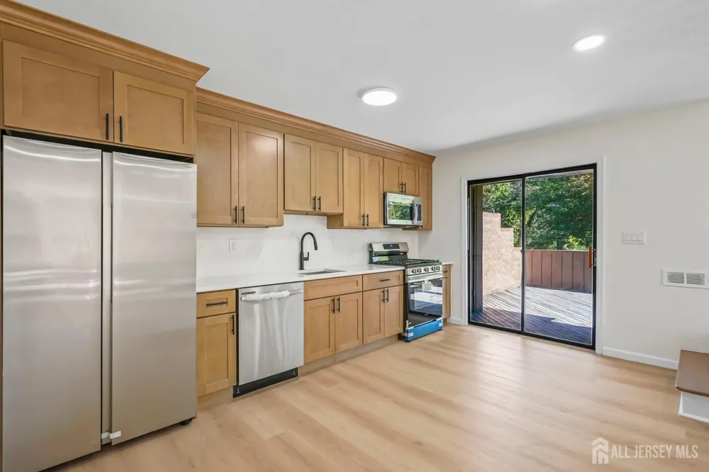 102 Kingsberry Drive Franklin Twsp, NJ 08873
