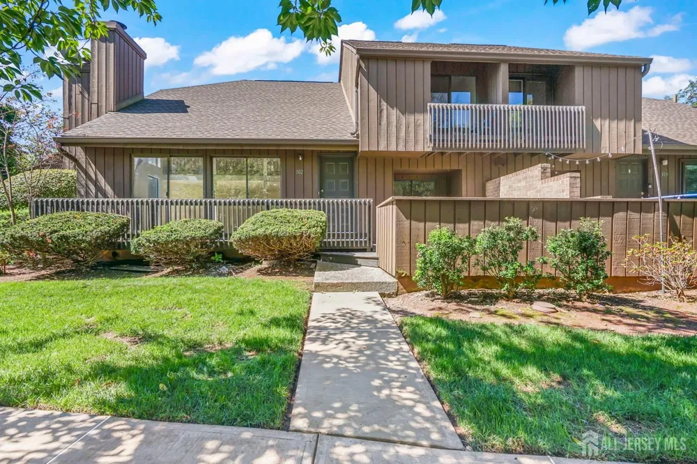 102 Kingsberry Drive Franklin Twsp, NJ 08873