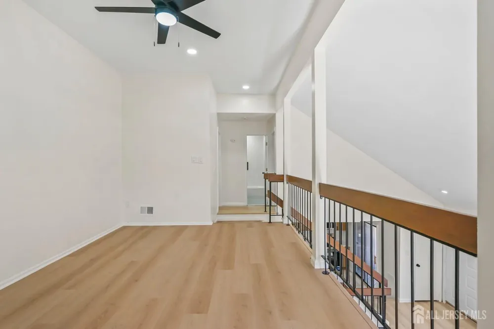 102 Kingsberry Drive Franklin Twsp, NJ 08873