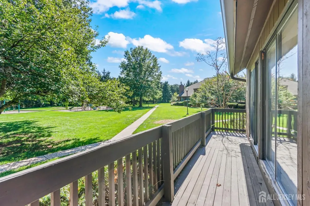 102 Kingsberry Drive Franklin Twsp, NJ 08873